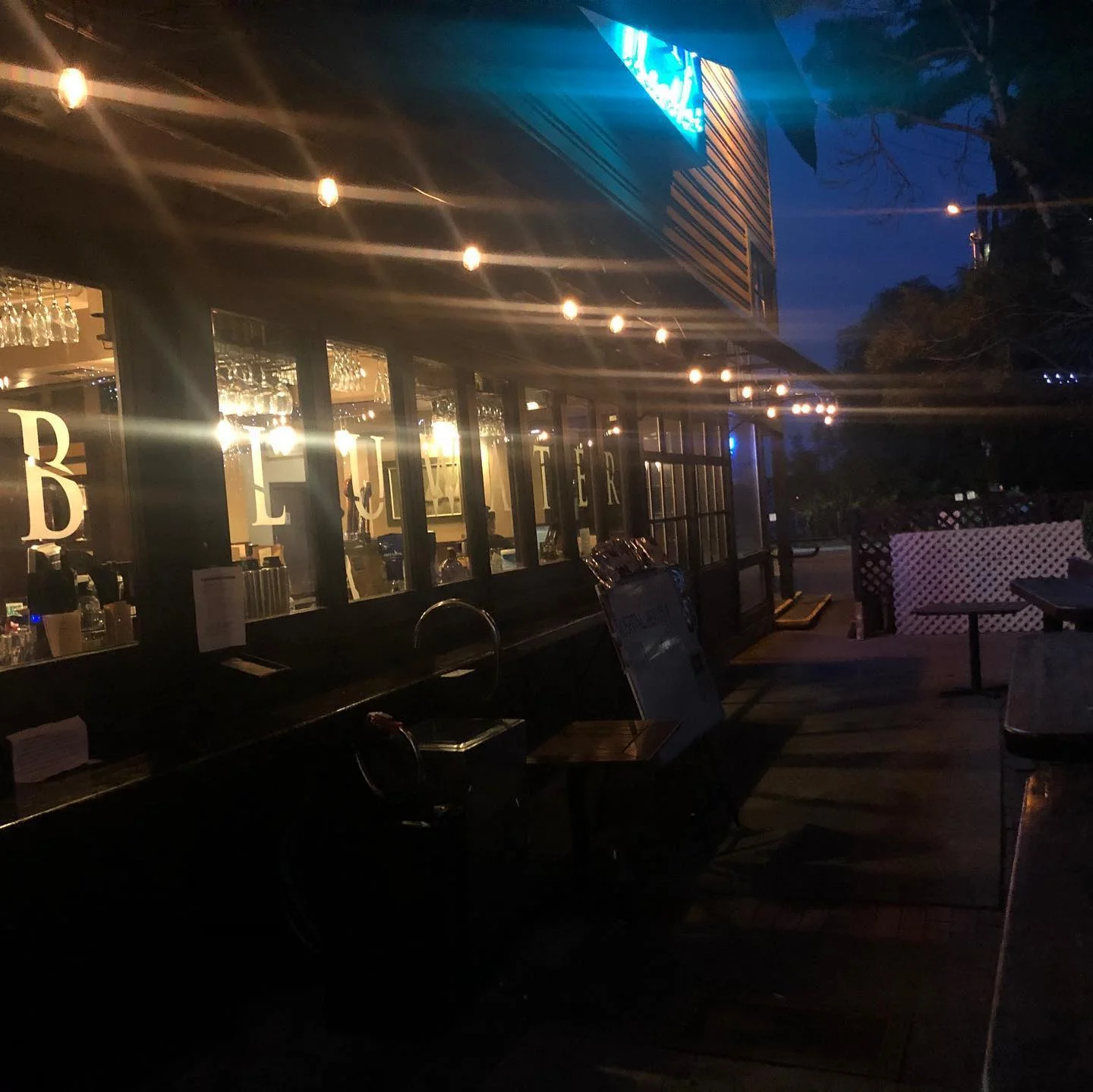BluWater Bistro