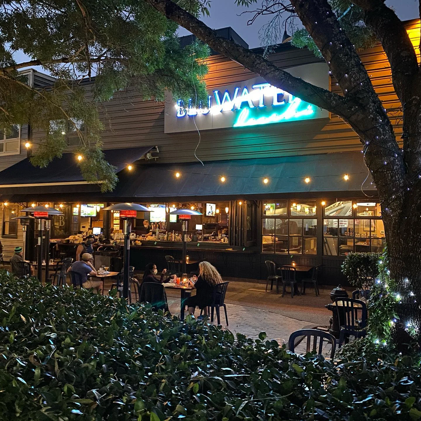 BluWater Bistro
