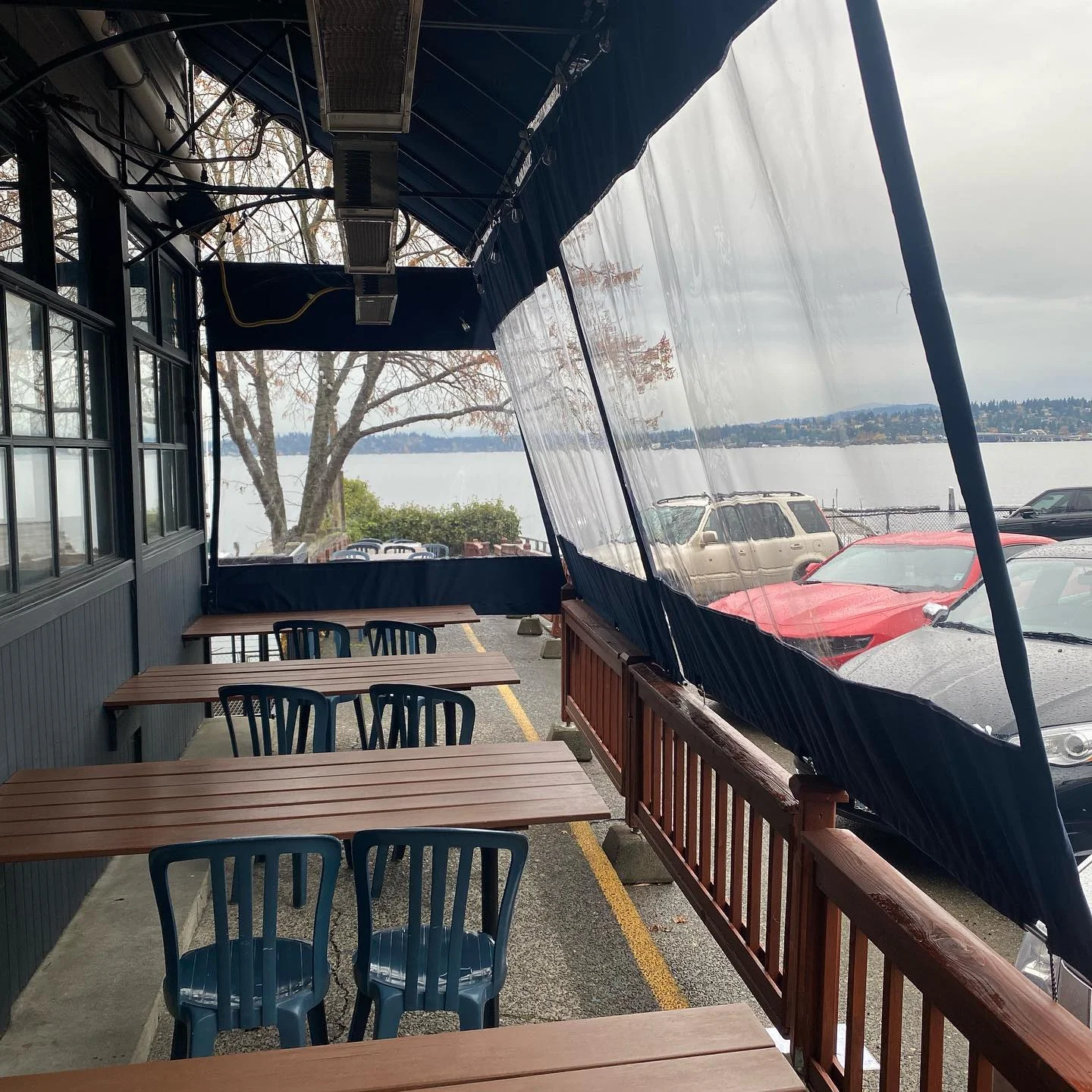 BluWater Bistro