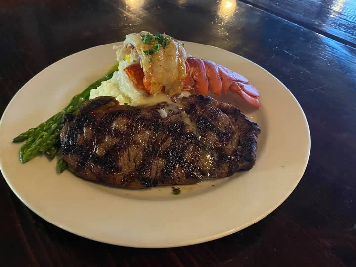 BluWater Bistro