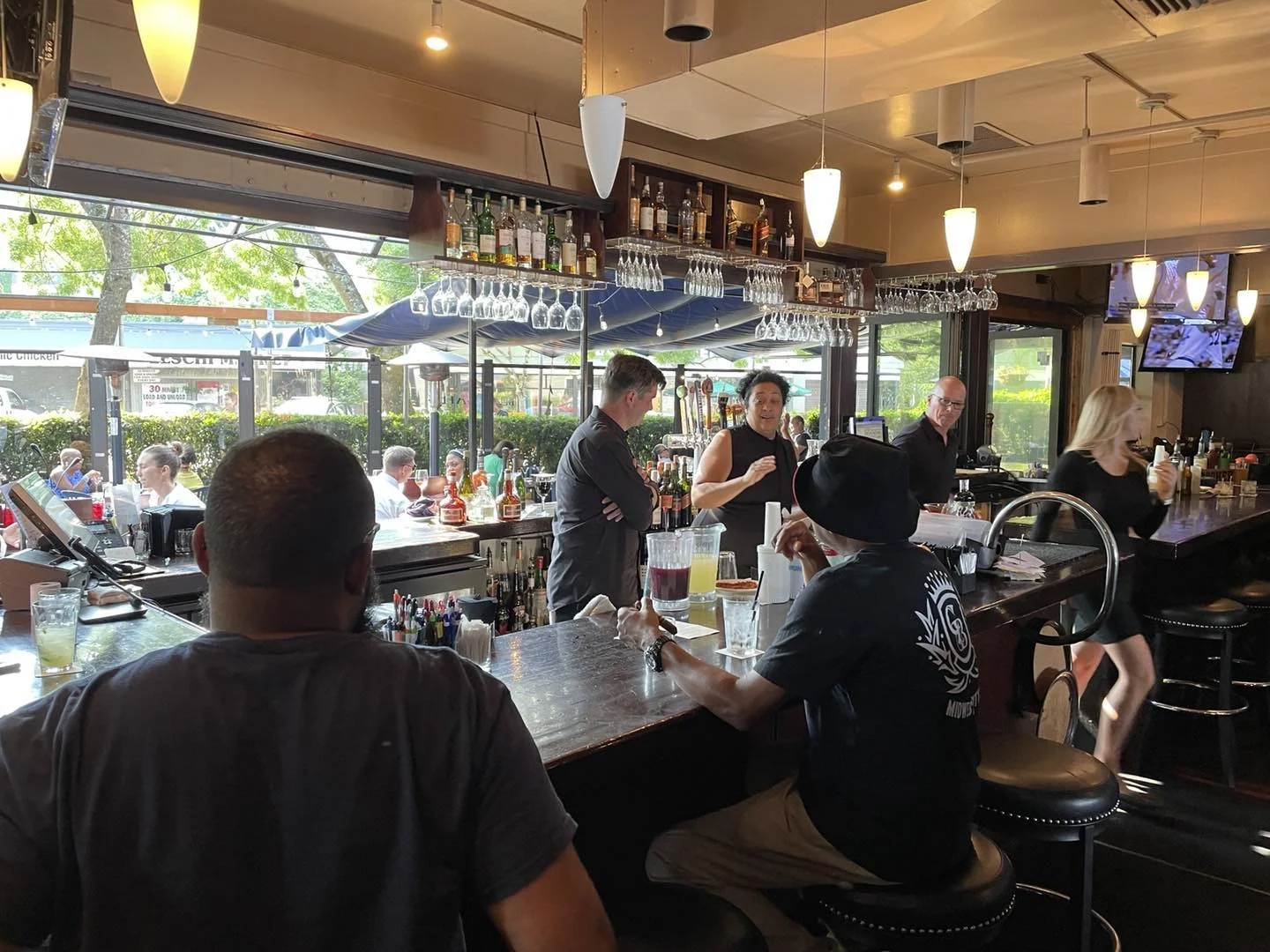 BluWater Bistro