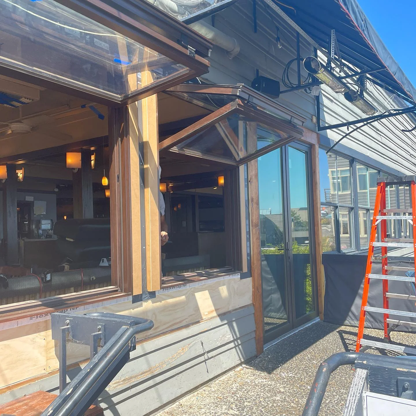 BluWater Bistro