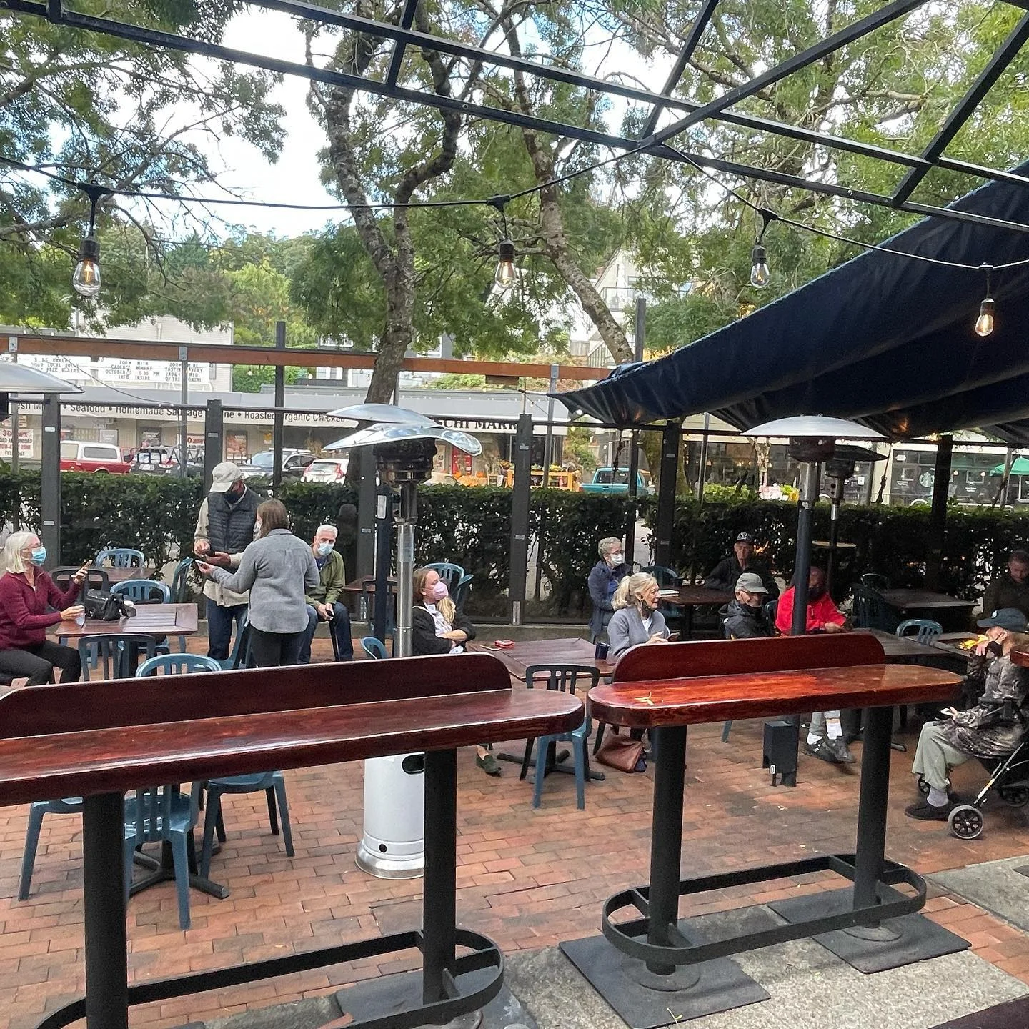 BluWater Bistro