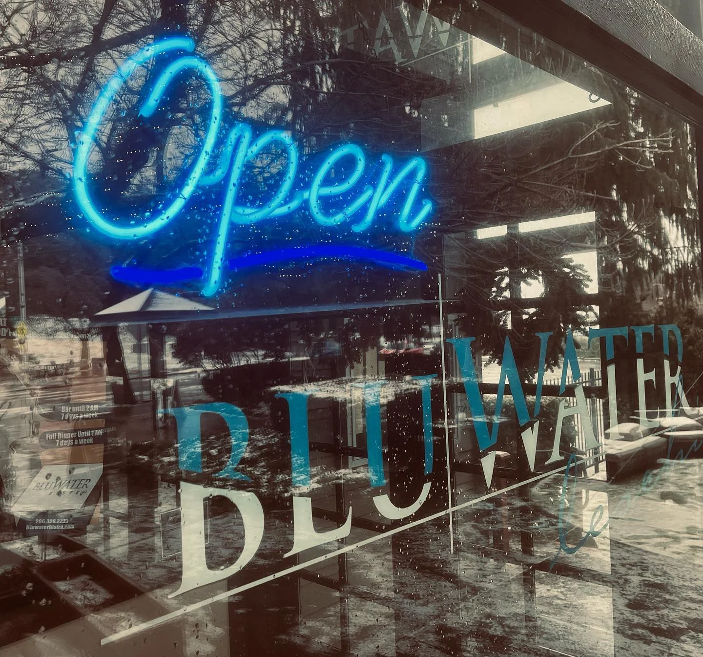 BluWater Bistro